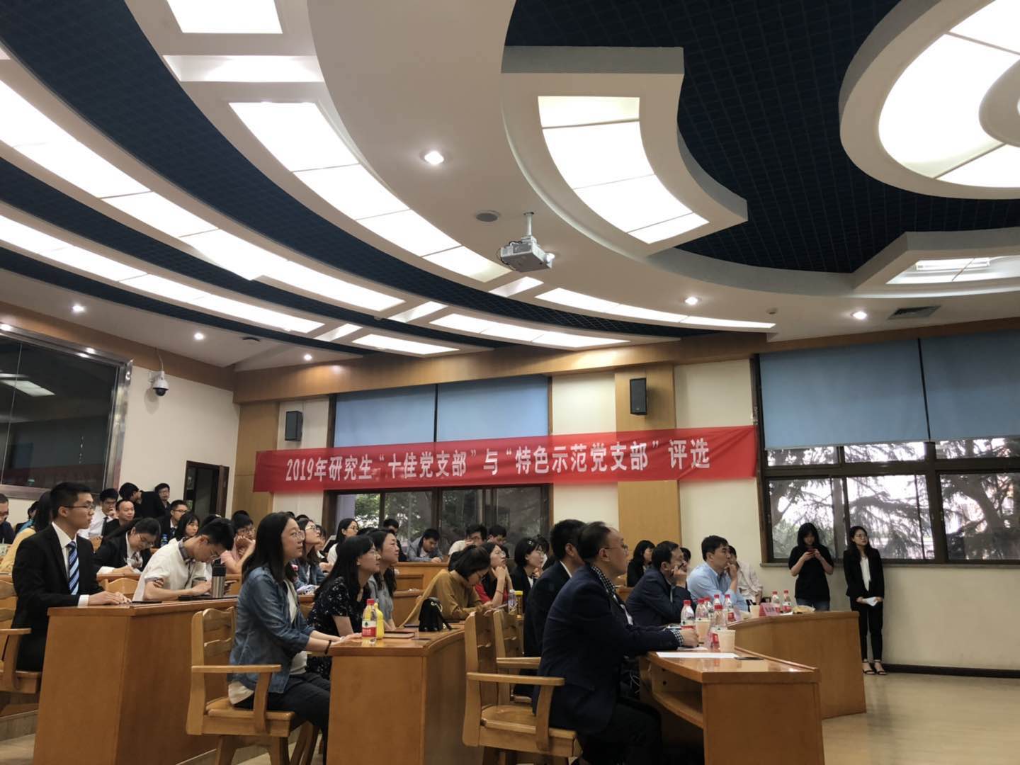 点击查看大图